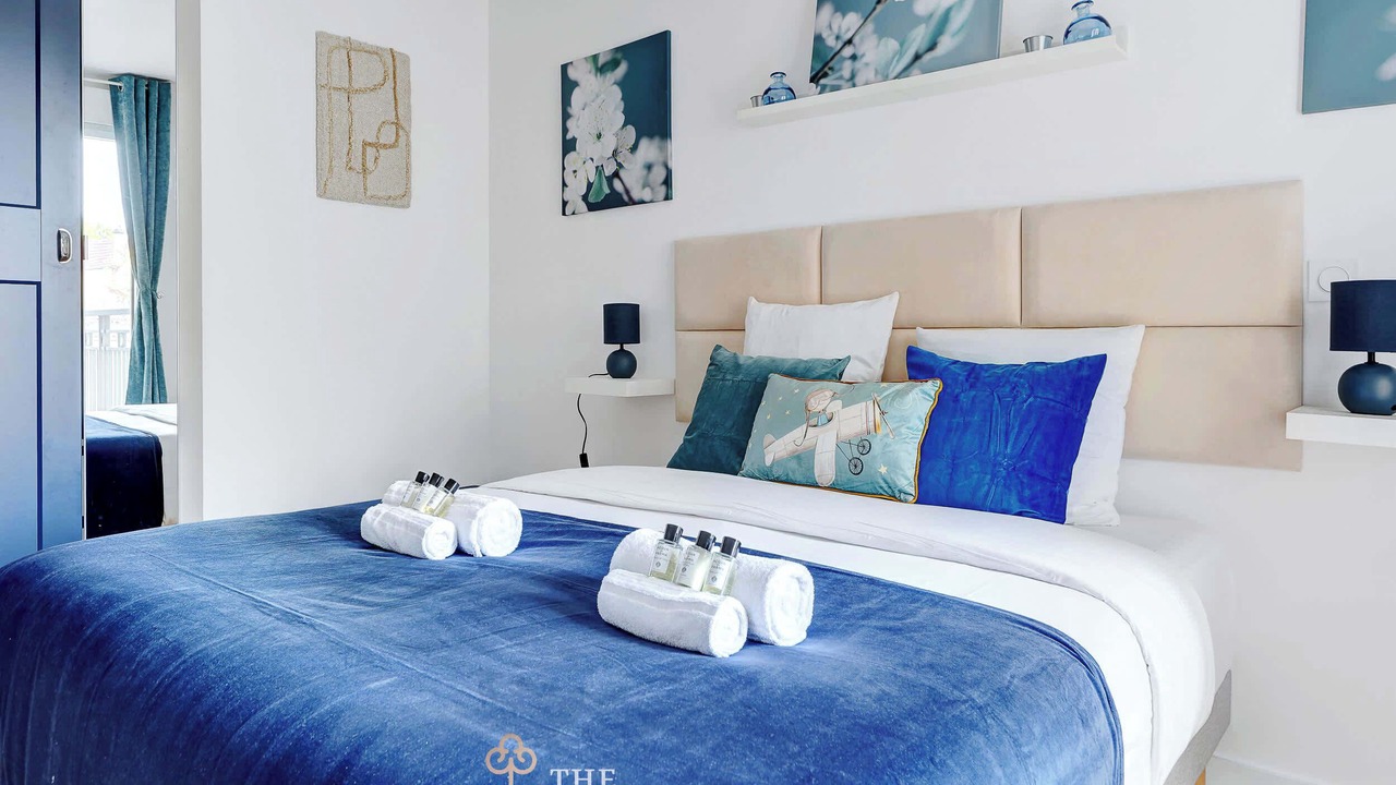 Photo of Bedroom in Suresnes