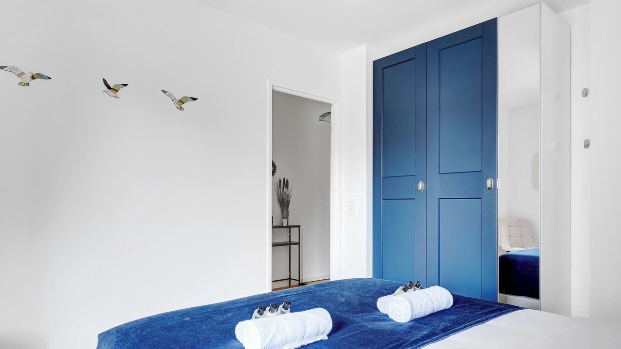 Photo of Bedroom in Suresnes