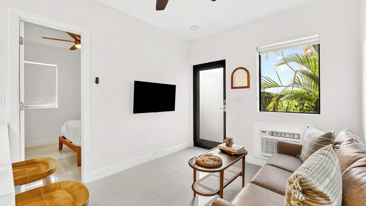 Photo of Livingroom in Beverly Heights