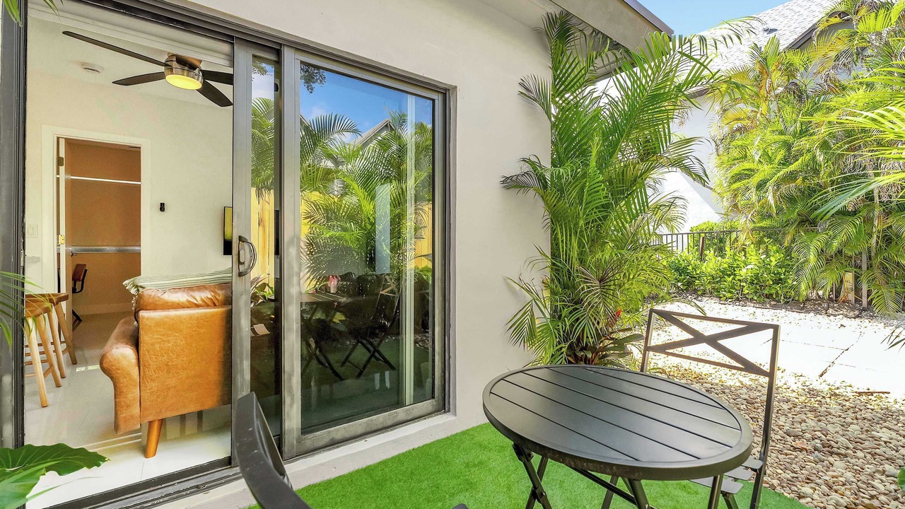 Photo of Outdoor in Beverly Heights