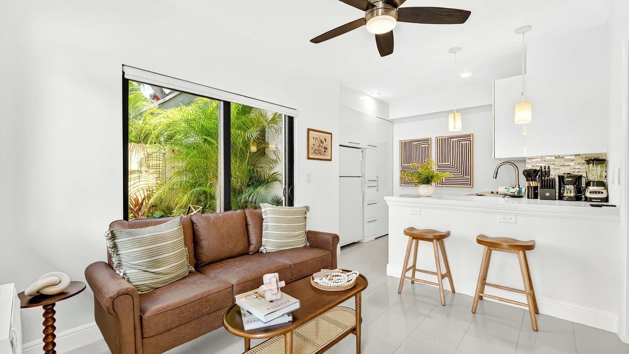 Photo of Livingroom in Beverly Heights