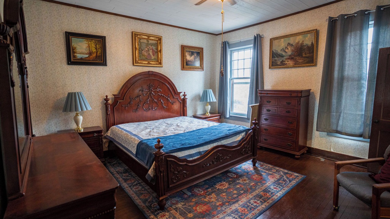 Photo of Bedroom in Poplar Bluff