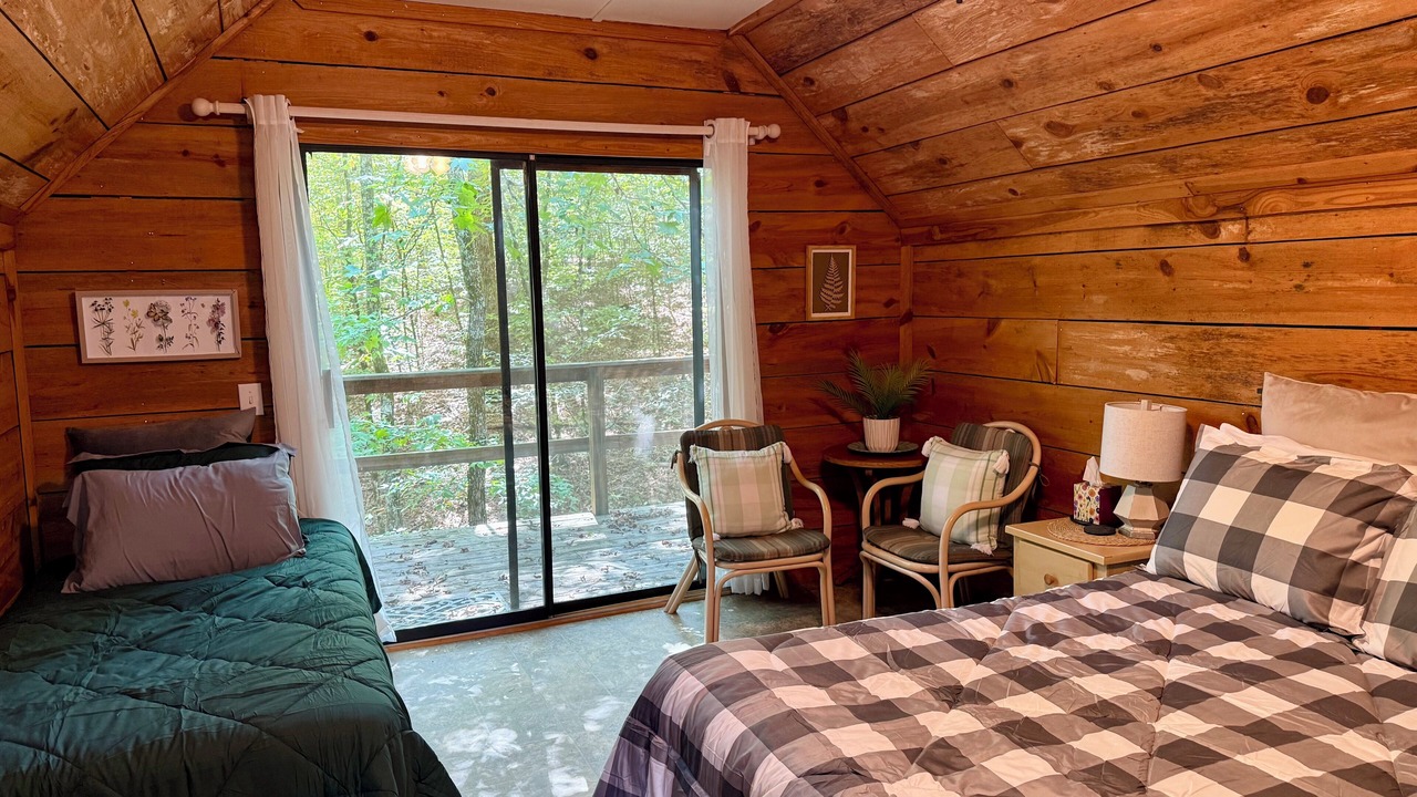 Photo of Bedroom in Caddo Gap