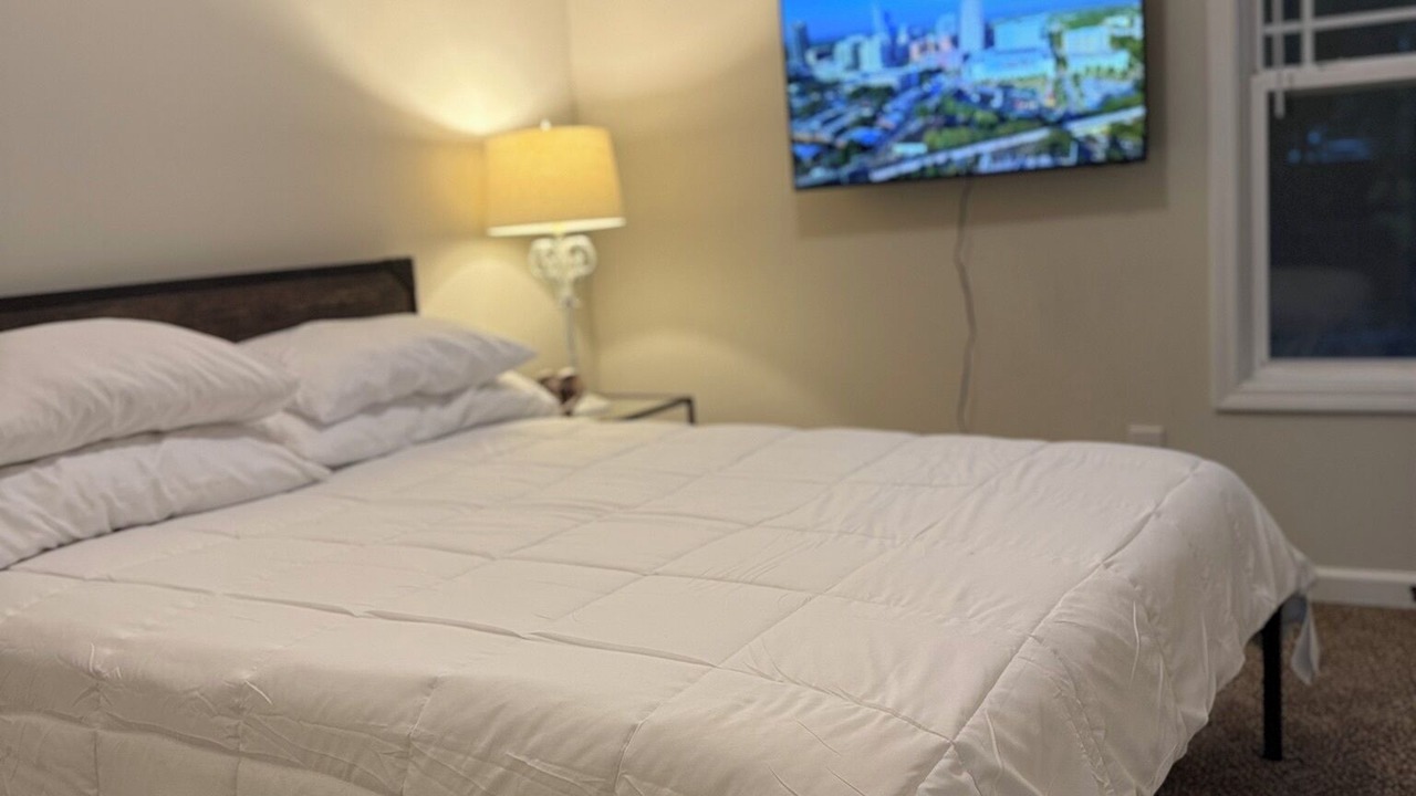 Photo of Bedroom in Downtown