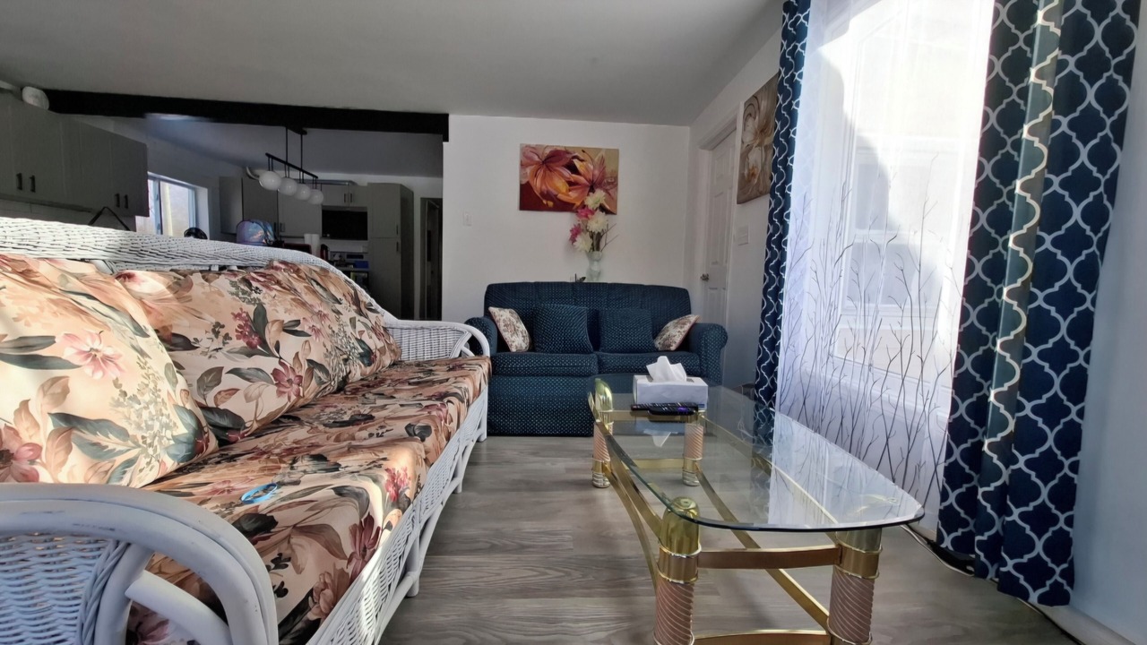 Photo of Livingroom in Shannonville