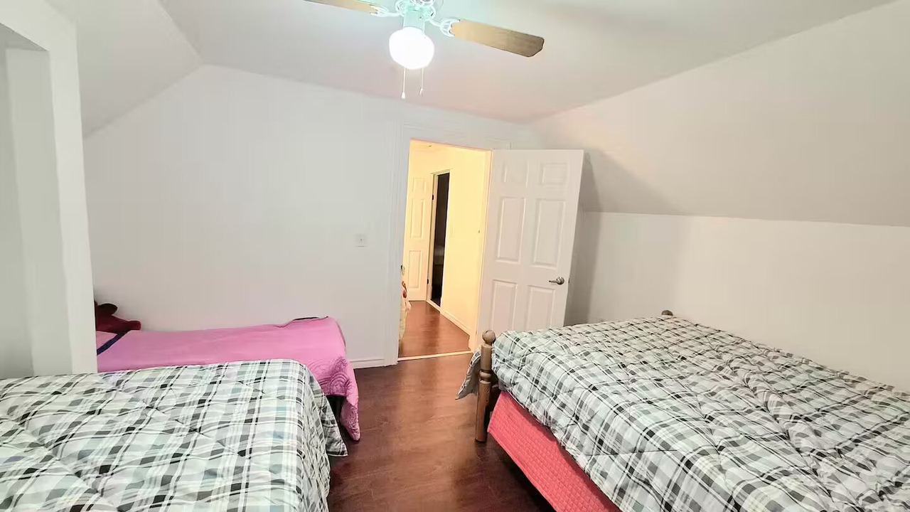 Photo of Bedroom in Shannonville