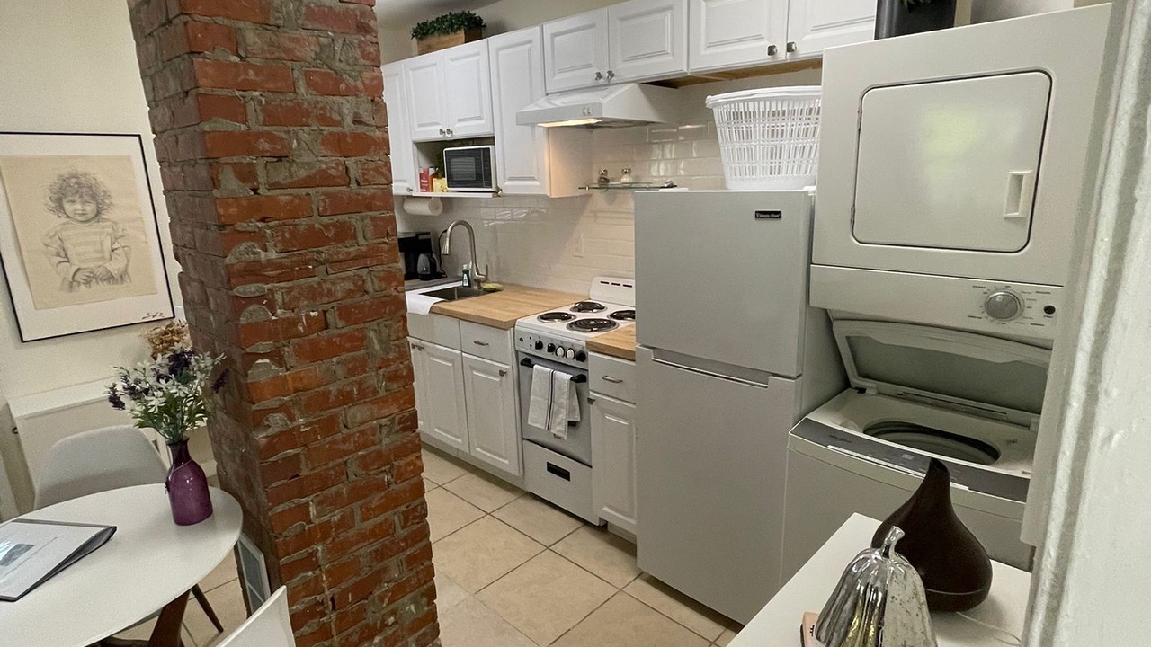 Photo of Kitchen in College Park