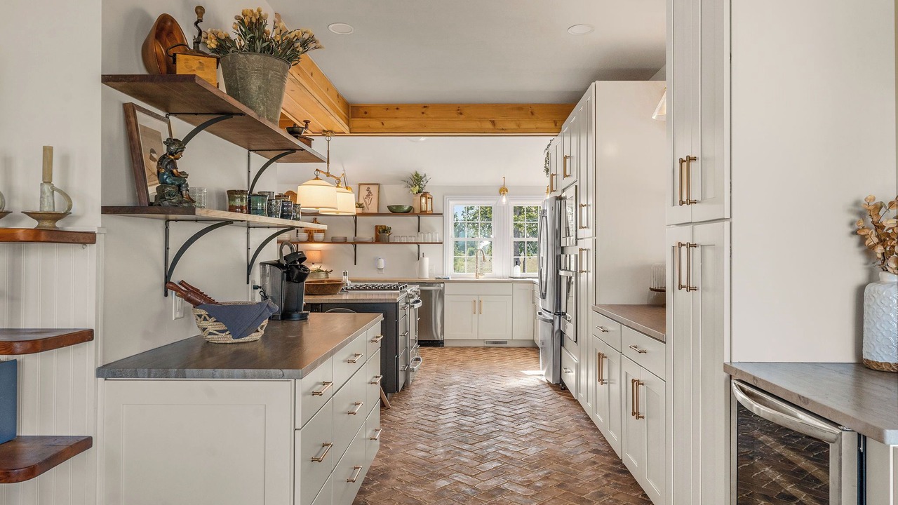 Photo of Kitchen in Brookline Station