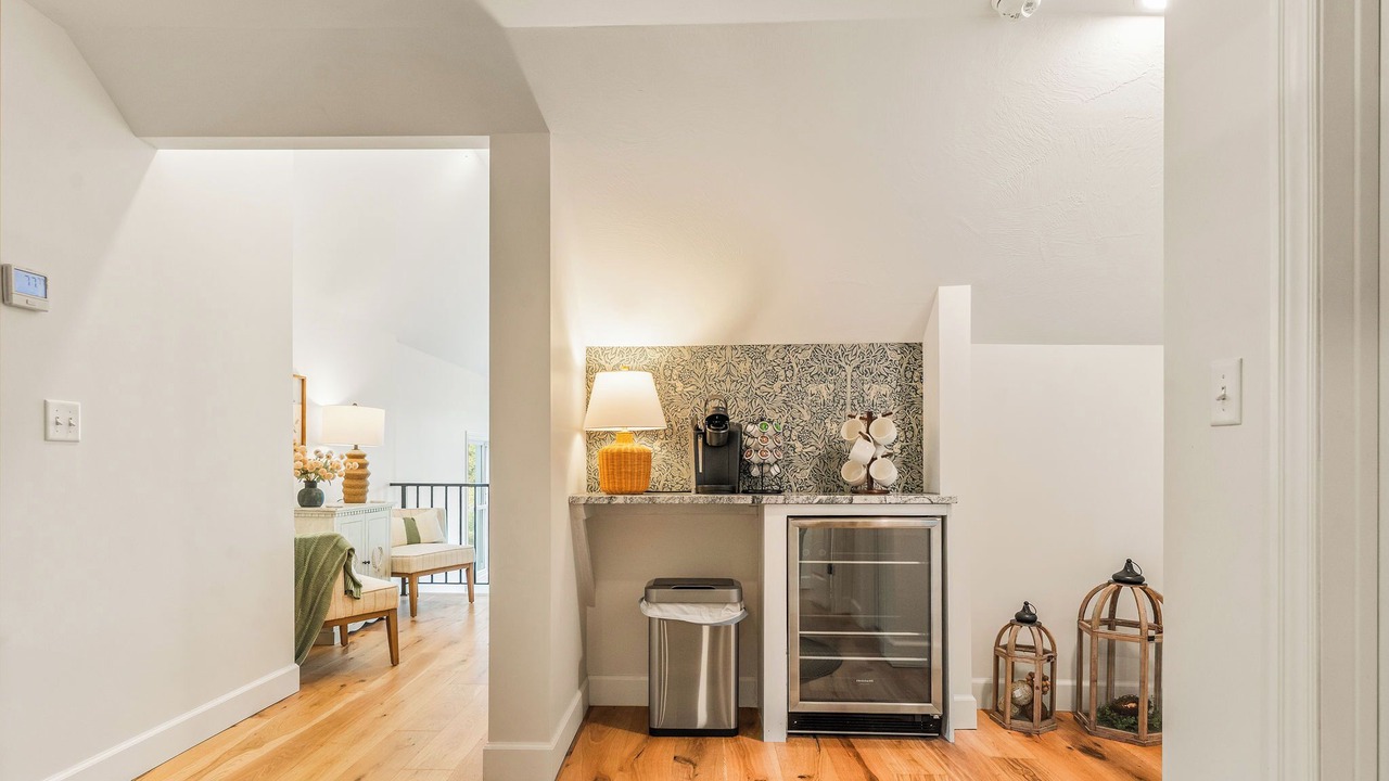 Photo of Livingroom in Brookline Station