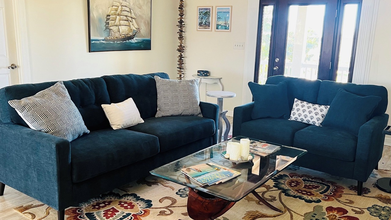 Photo of Livingroom in Cedar Point