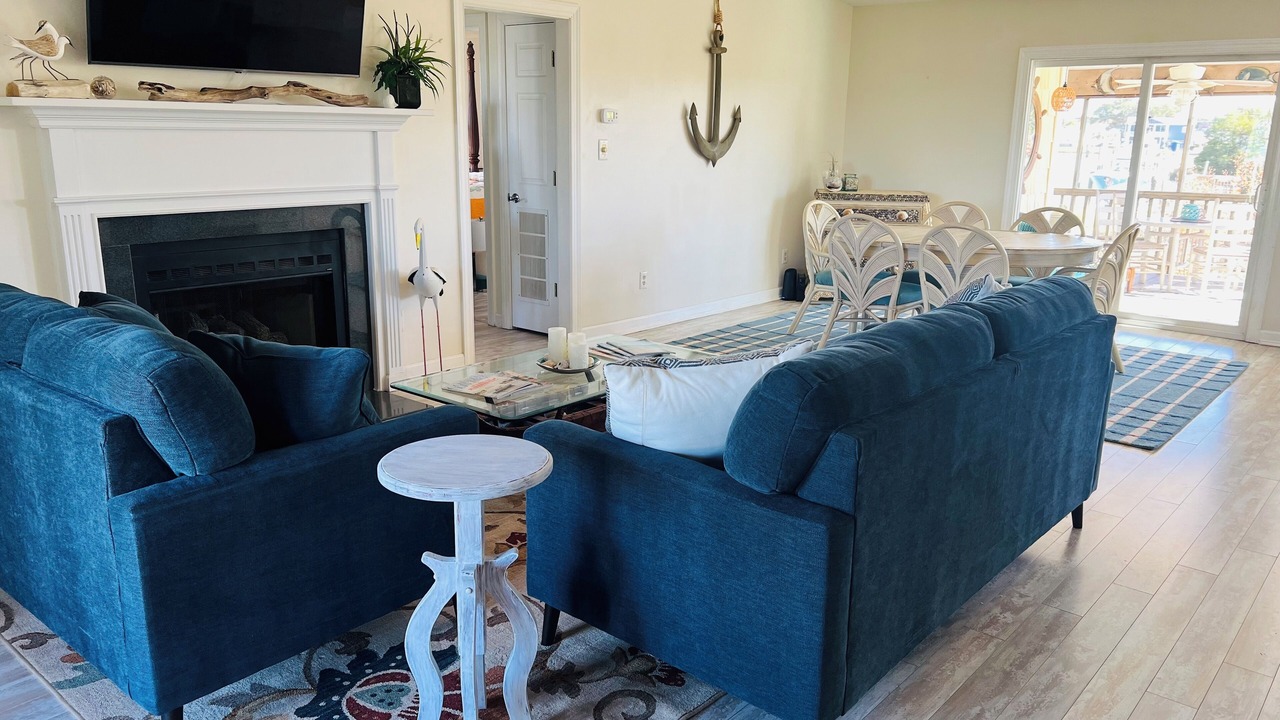 Photo of Livingroom in Cedar Point