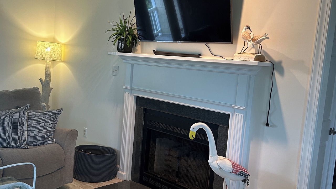 Photo of Livingroom in Cedar Point