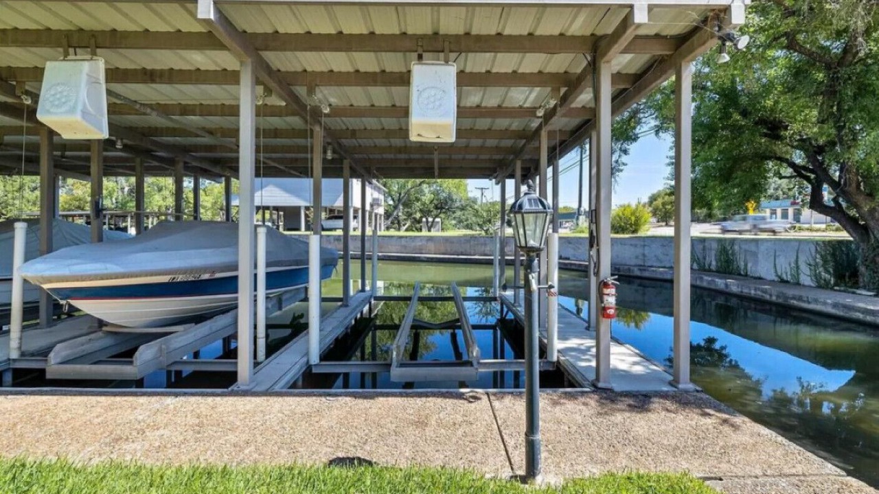 Photo of Outdoor in Kingsland