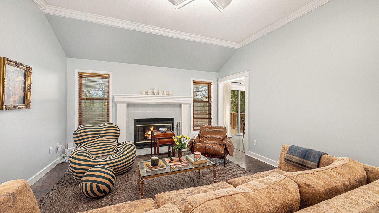 Photo of Livingroom in Lee's Summit
