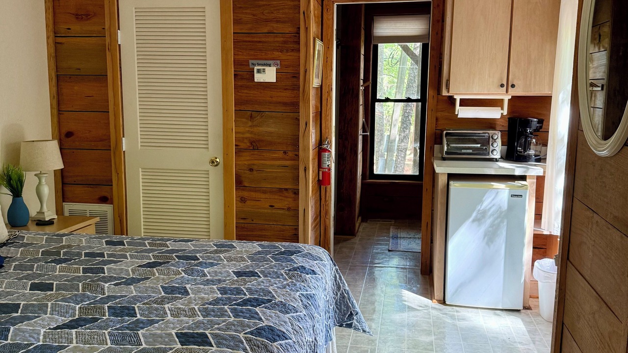 Photo of Bedroom in Caddo Gap