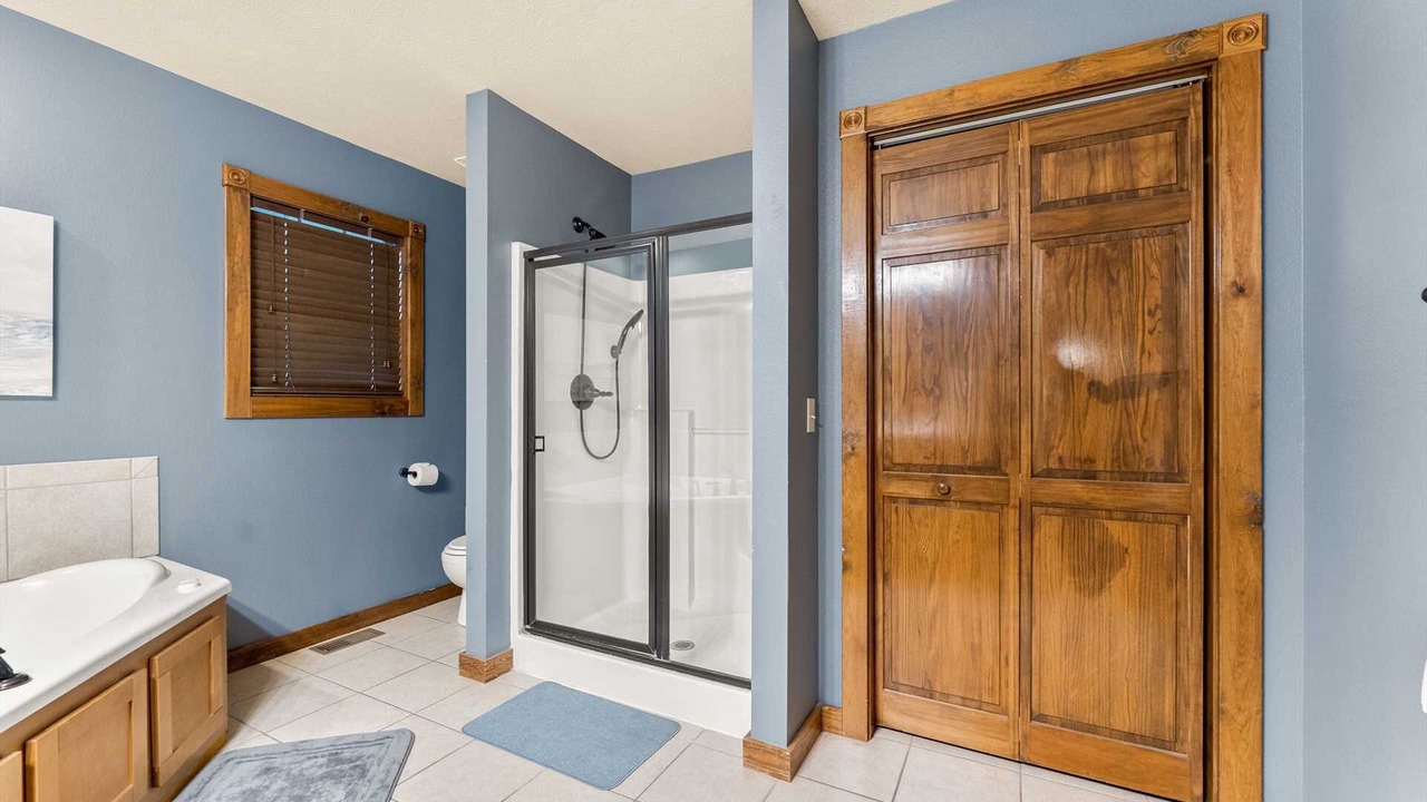 Photo of Bathroom in Reeds Spring