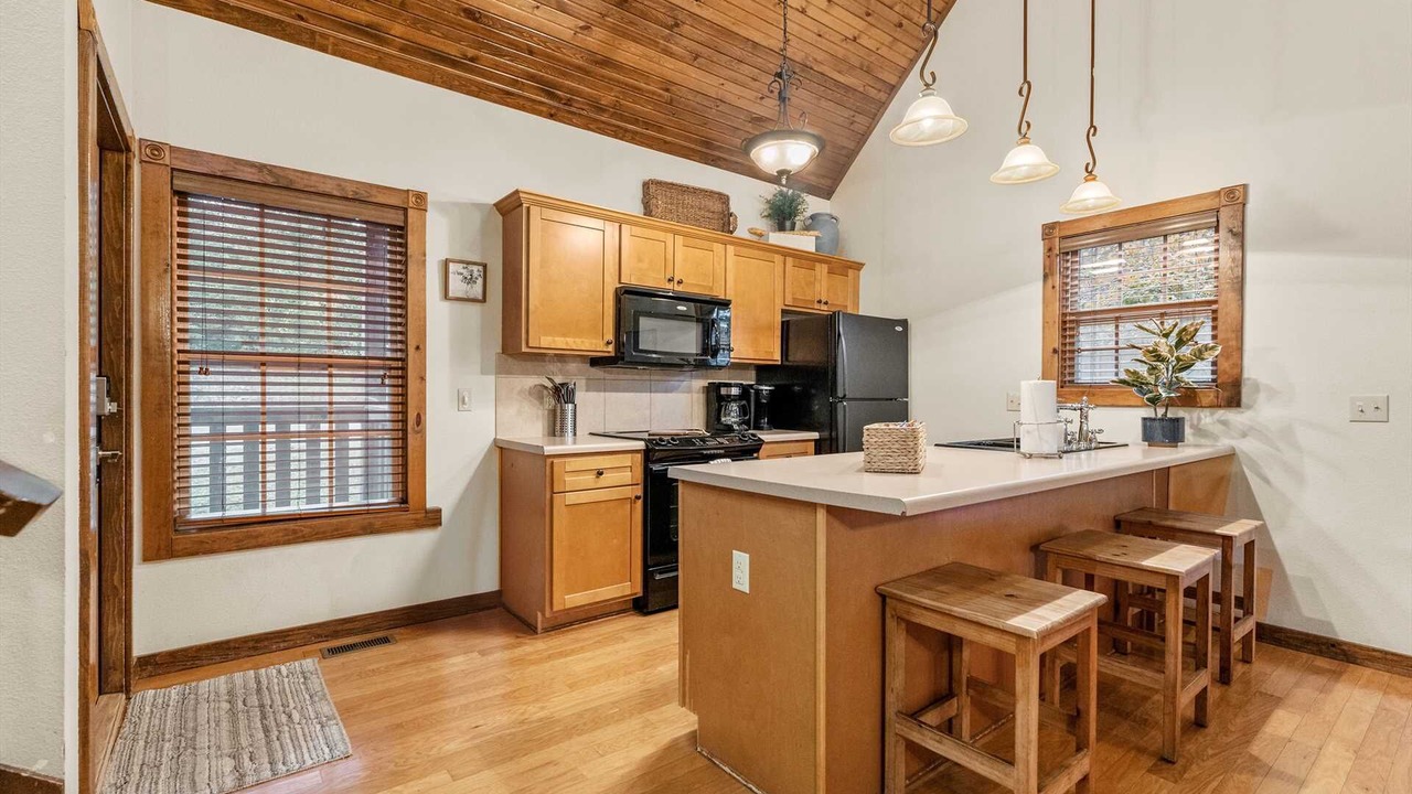 Photo of Kitchen in Reeds Spring