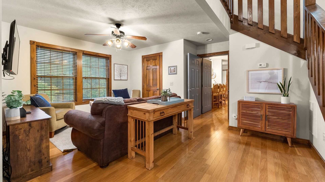 Photo of Livingroom in Reeds Spring
