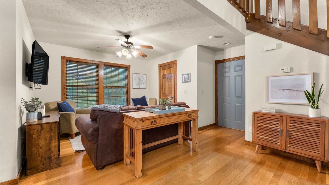 Photo of Livingroom in Reeds Spring