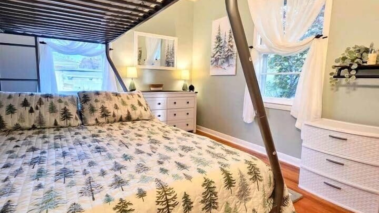 Photo of Bedroom in Ames