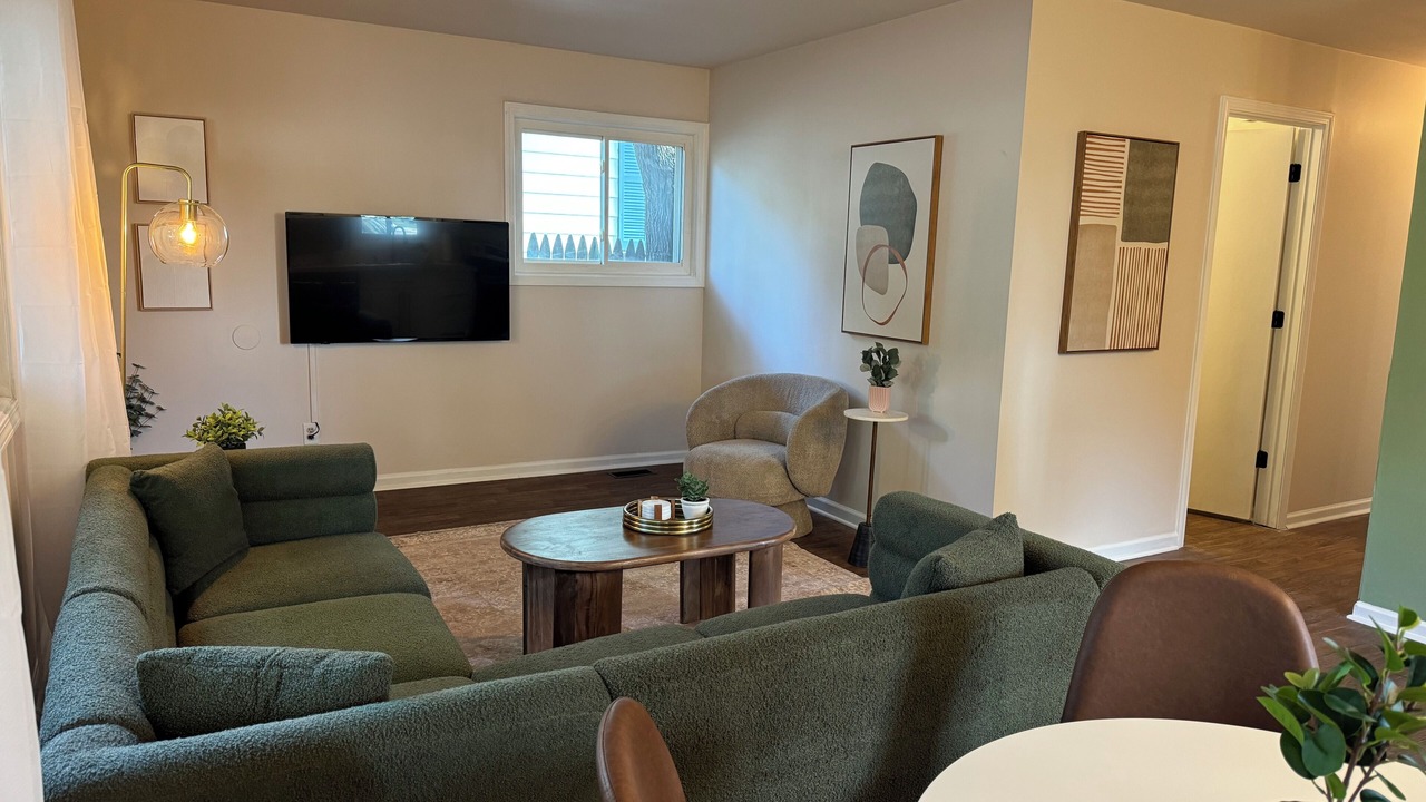 Photo of Livingroom in Flint