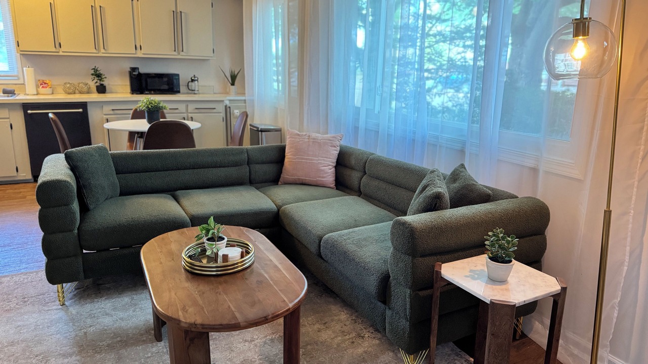 Photo of Livingroom in Flint