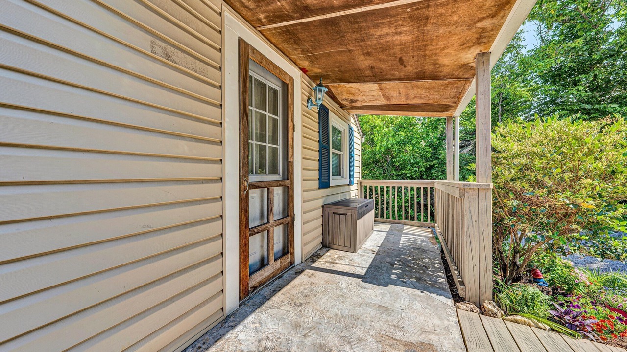 Photo of Patio Balcony in Roanoke