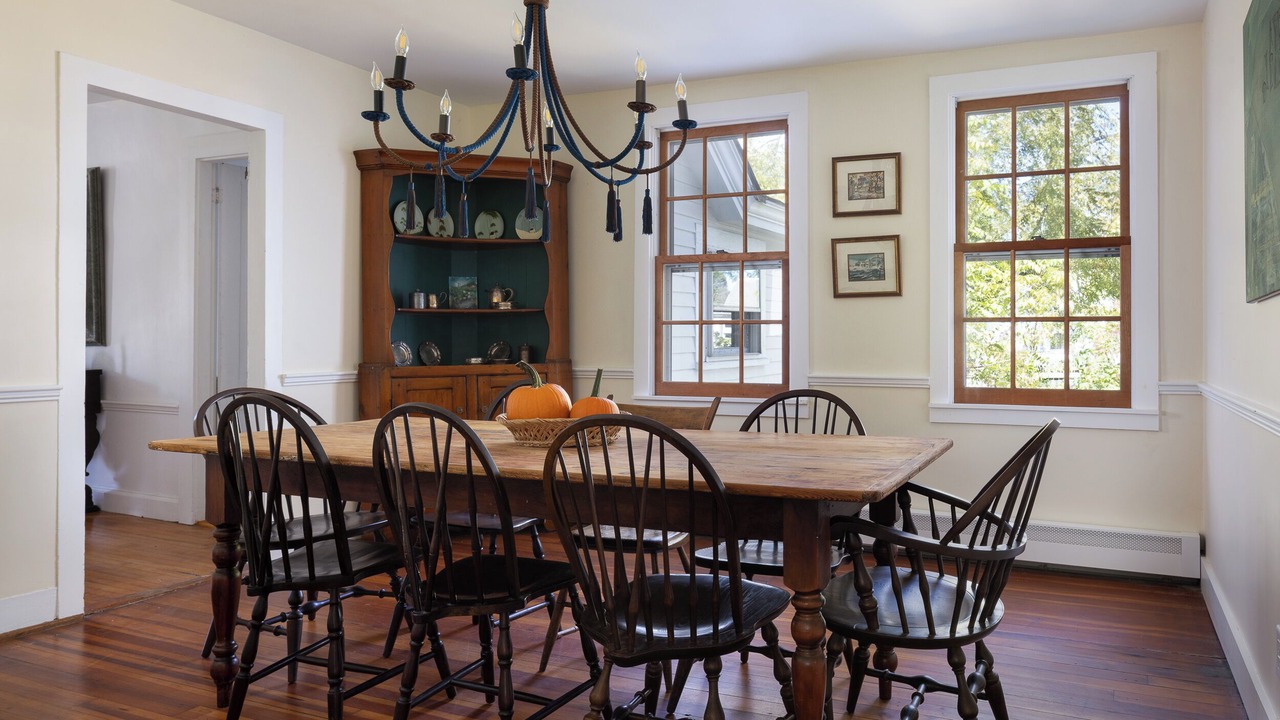 Photo of Others in Putney