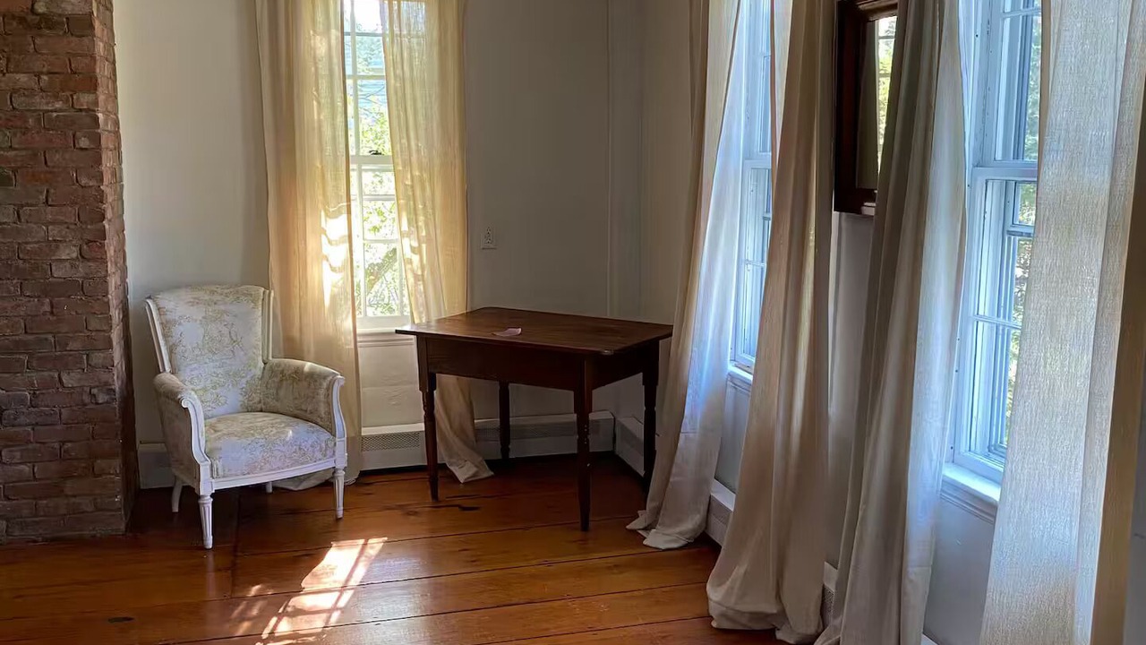 Photo of Others in Putney