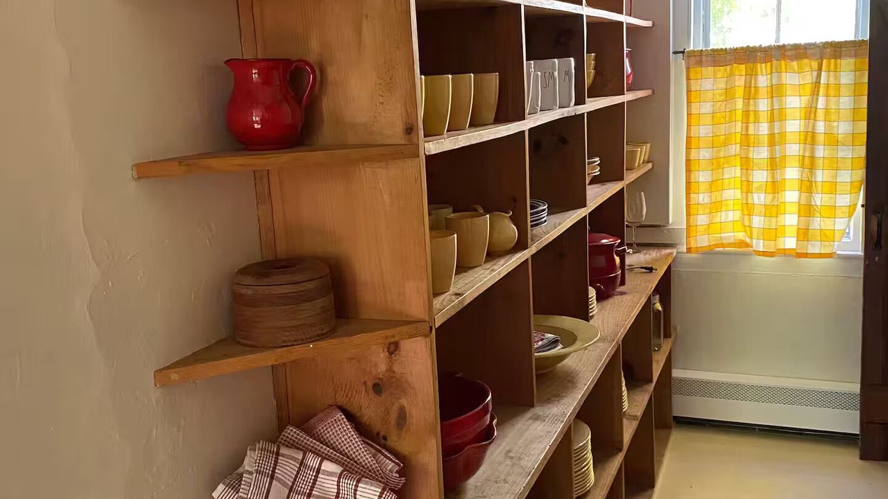 Photo of Others in Putney