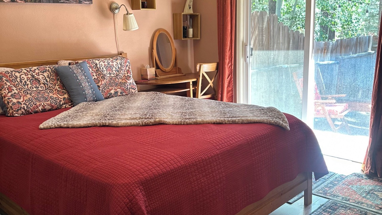 Photo of Bedroom in Sierra Tract