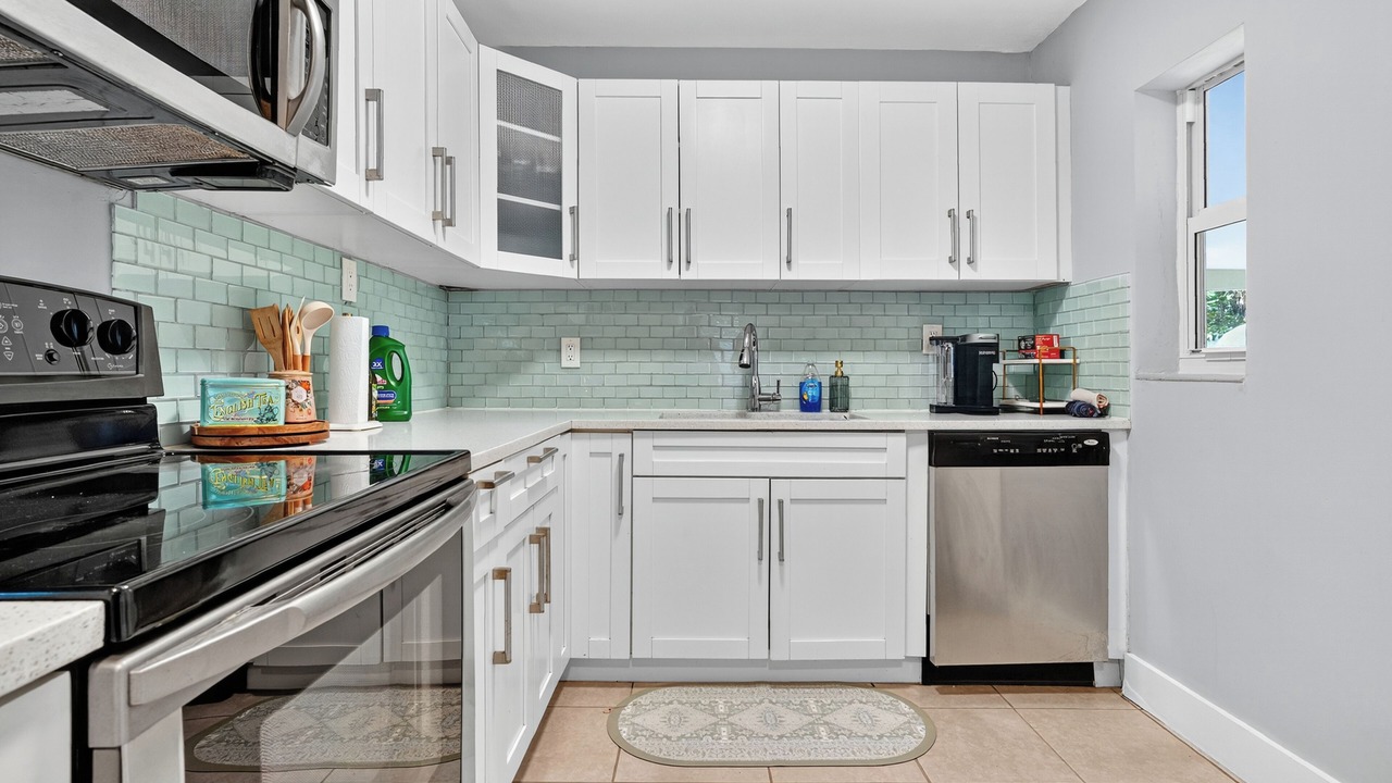 Photo of Kitchen in South Middle River