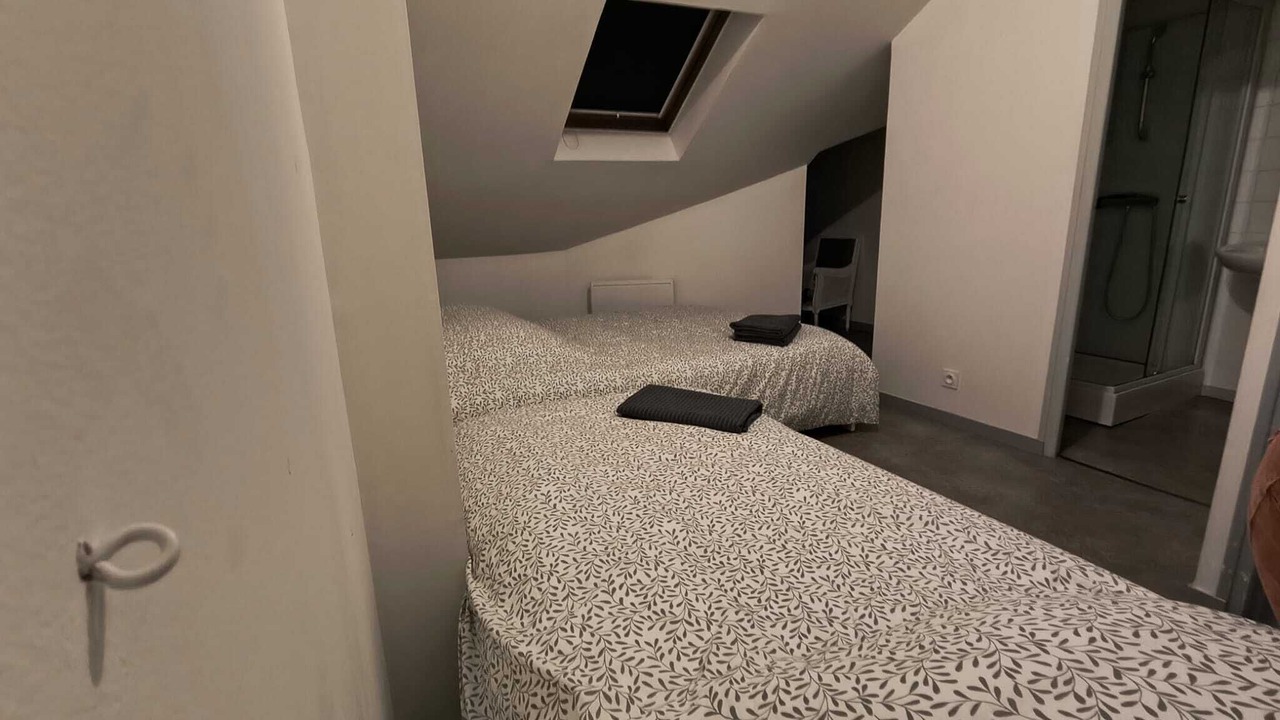 Photo of Bedroom in Yvre-l'Eveque