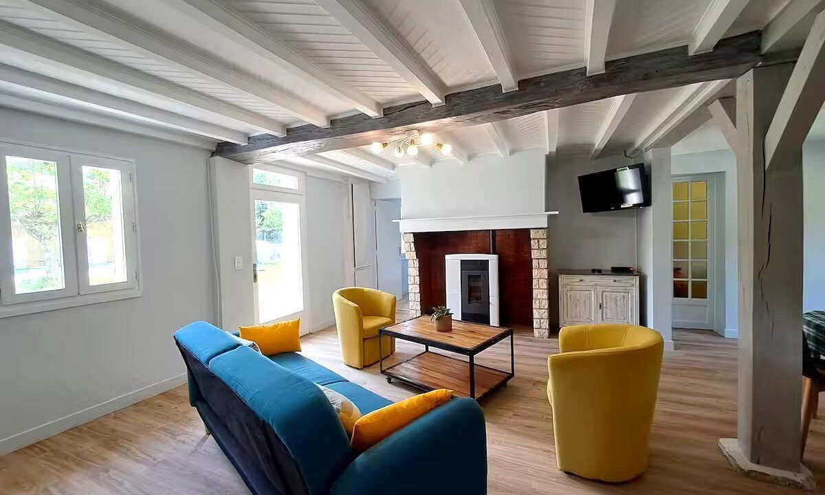 Photo of Livingroom in Mailleres