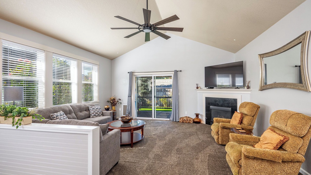 Photo of Livingroom in Canby