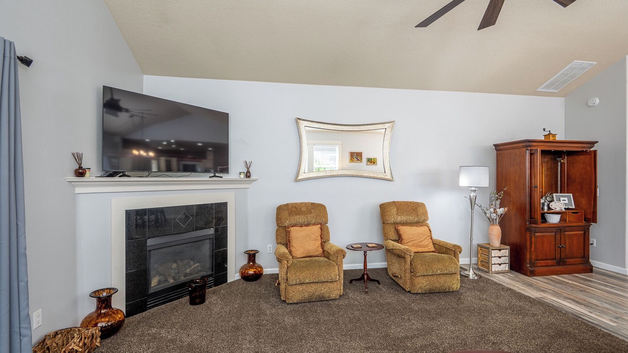 Photo of Livingroom in Canby