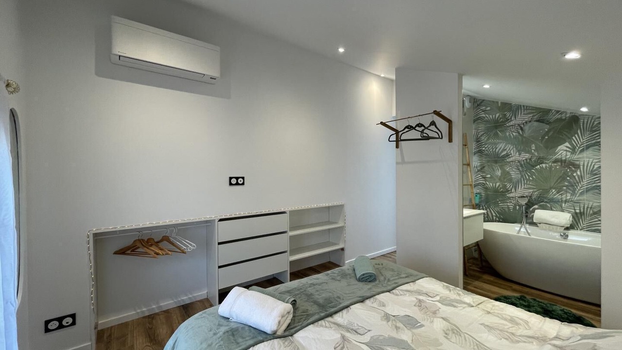 Photo of Bedroom in Iholdy