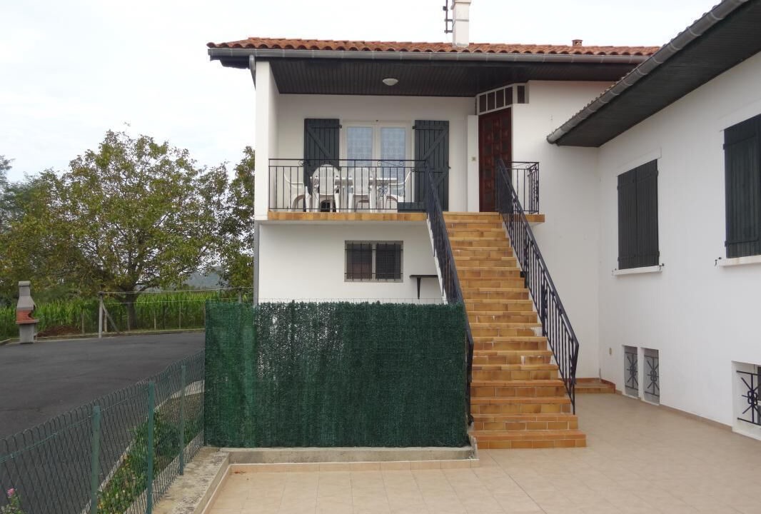 Photo of Outdoor in Isturits