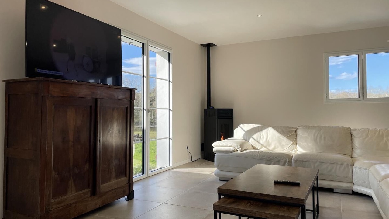 Photo of Livingroom in Sare