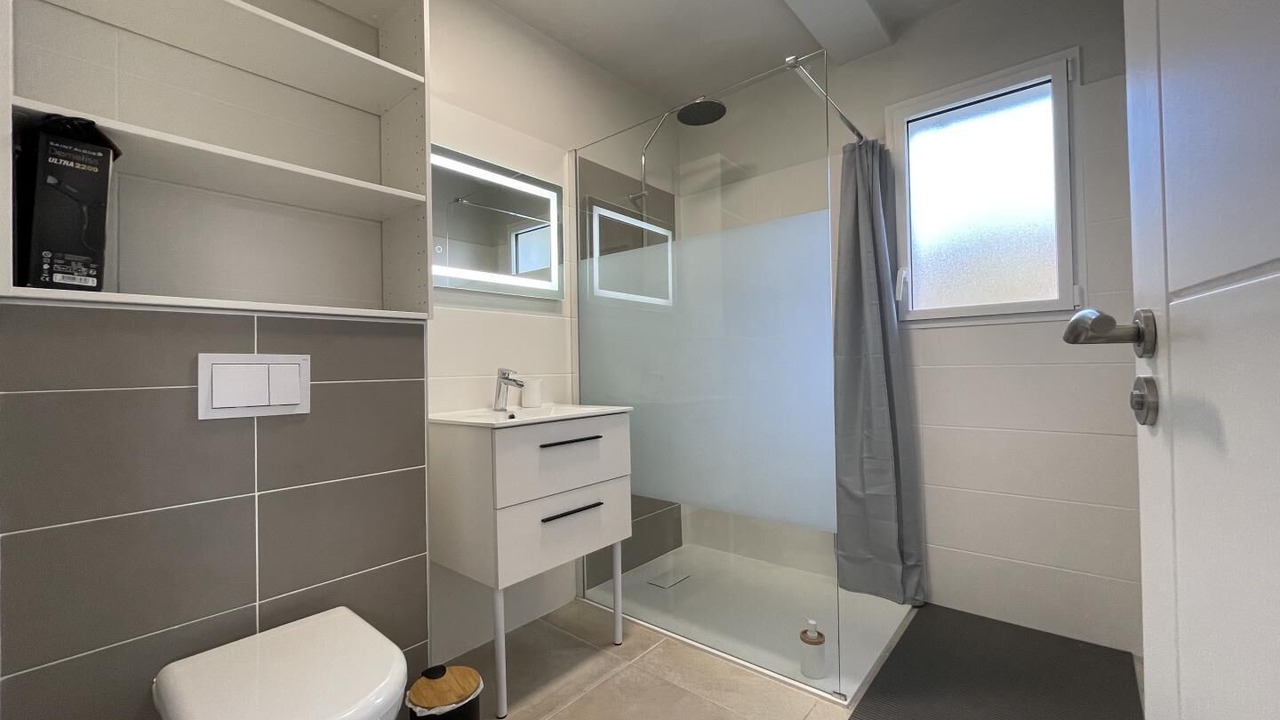 Photo of Bathroom in Sare