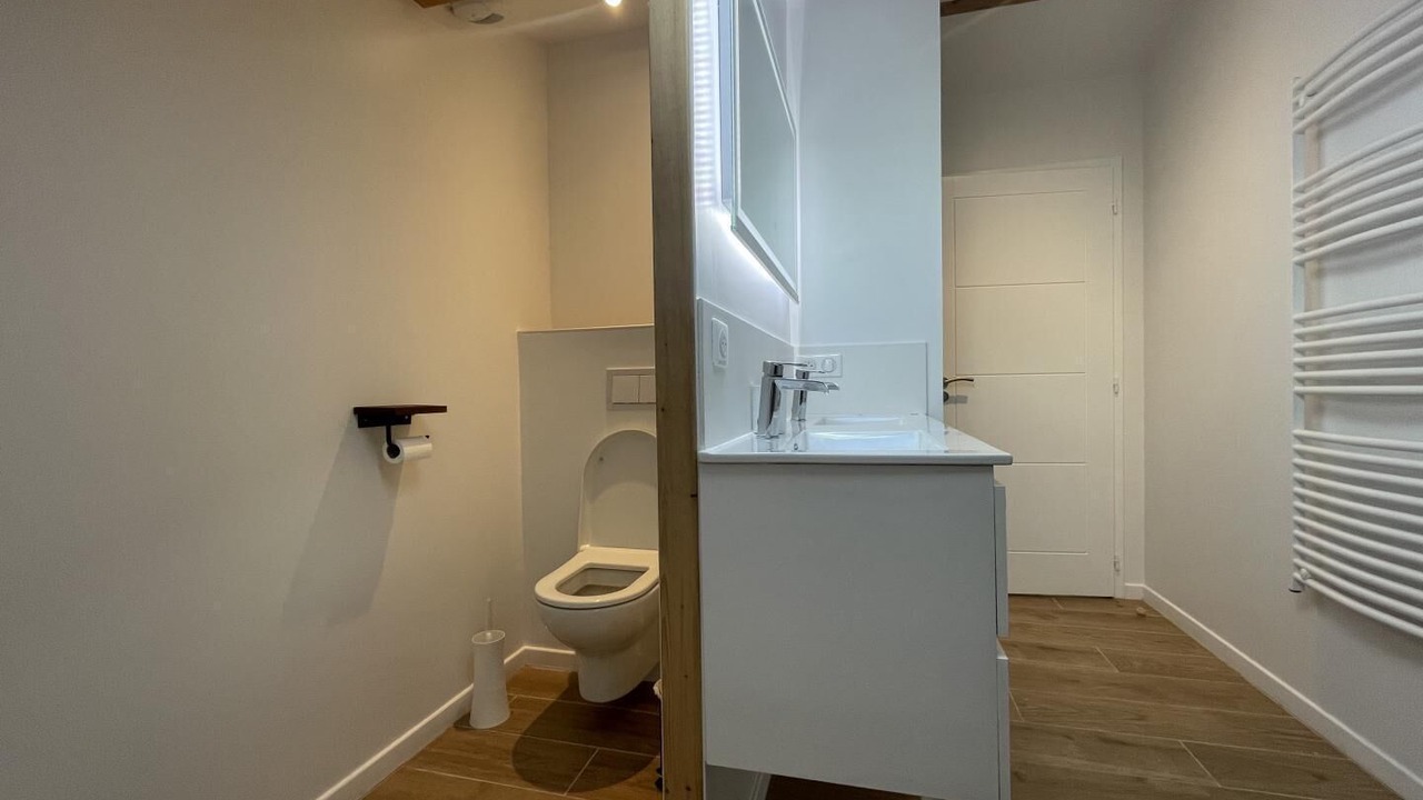 Photo of Bathroom in Sare