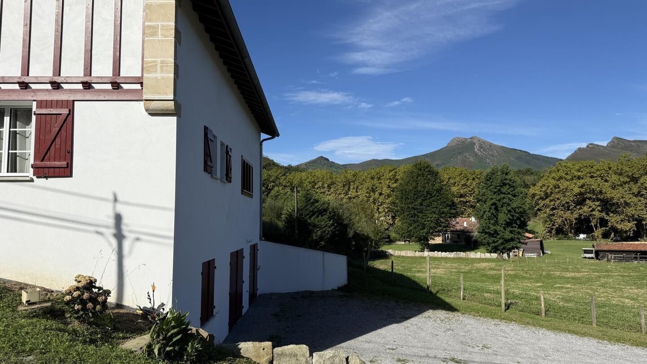 Photo of Outdoor in Sare