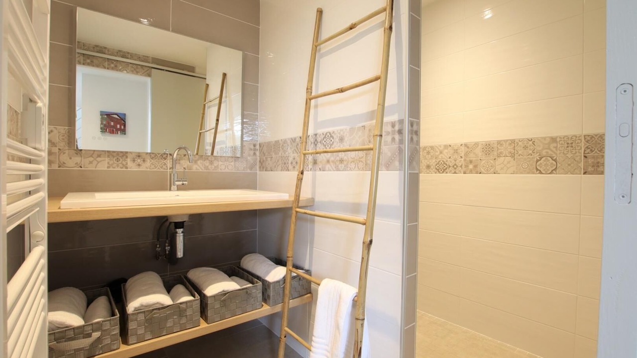 Photo of Bathroom in Souraide