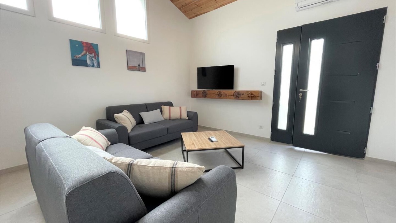 Photo of Livingroom in Souraide