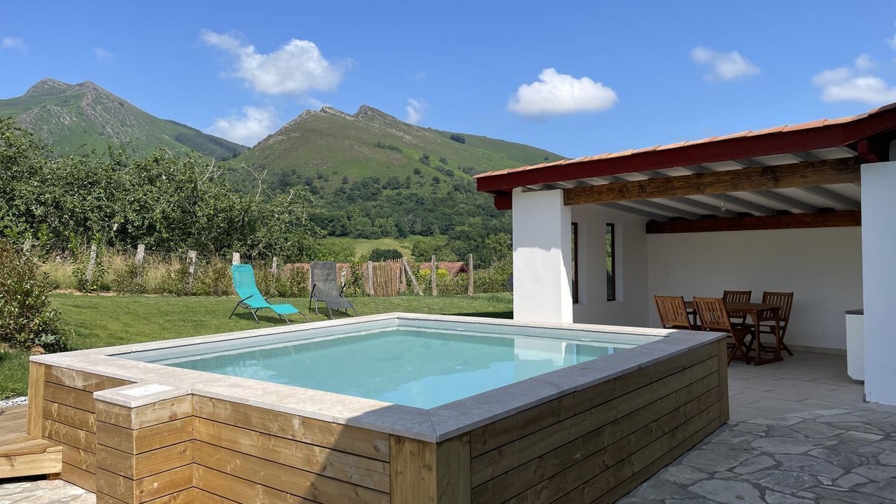 Photo of Outdoor in Sare