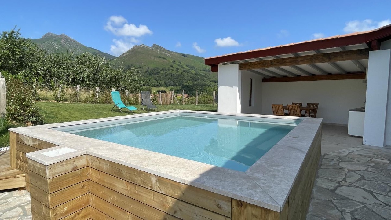 Photo of Outdoor in Sare