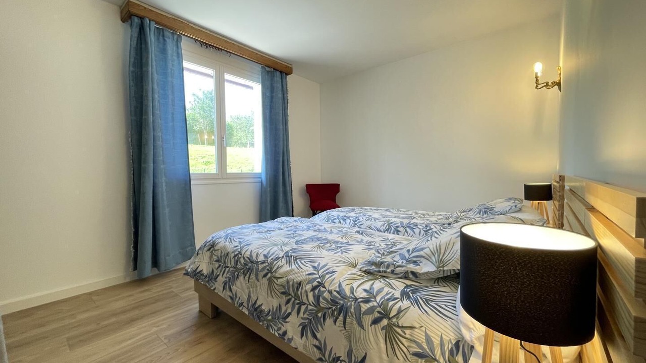 Photo of Bedroom in Sare