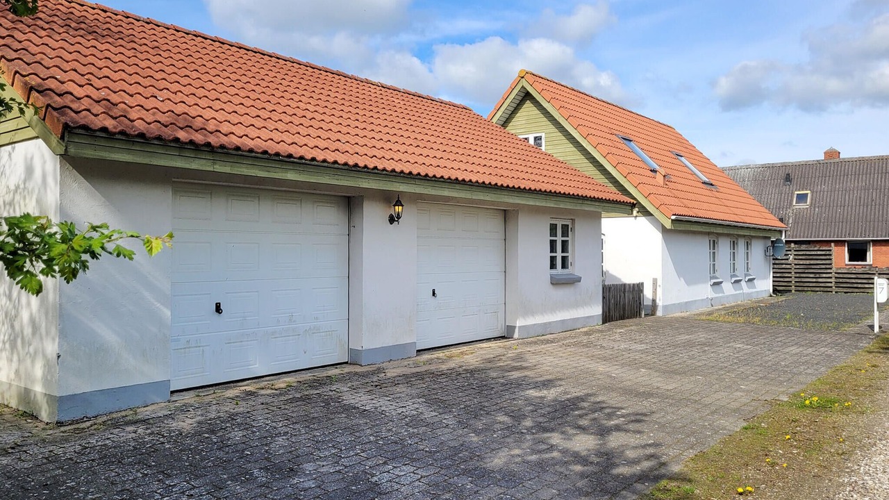 Photo of Others in Farso