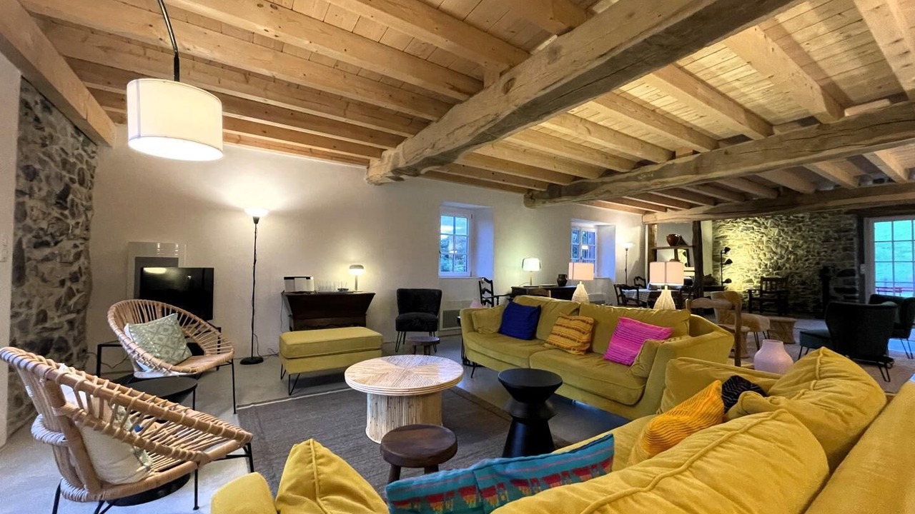 Photo of Livingroom in Souraide