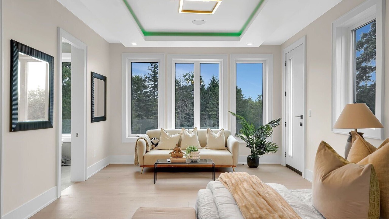 Photo of Livingroom in Caledon